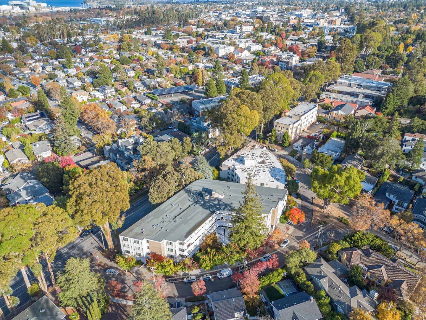 Detail Gallery Image 47 of 55 For 1515 Arc Way #102,  Burlingame,  CA 94010 - 2 Beds | 1 Baths