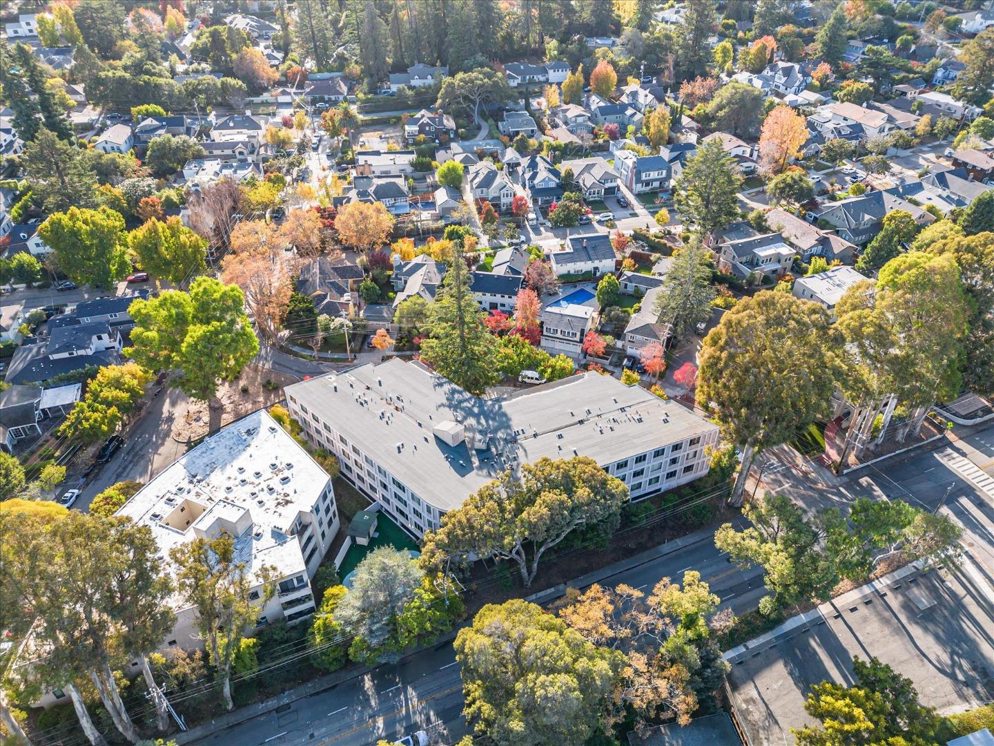 Detail Gallery Image 51 of 55 For 1515 Arc Way #102,  Burlingame,  CA 94010 - 2 Beds | 1 Baths