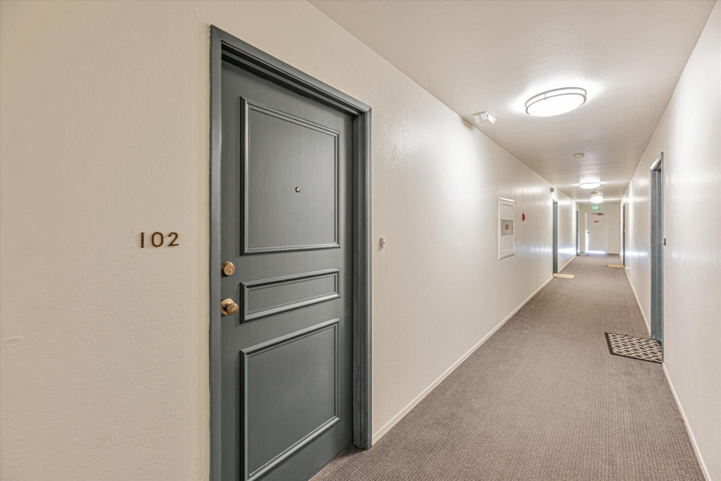 Detail Gallery Image 6 of 55 For 1515 Arc Way #102,  Burlingame,  CA 94010 - 2 Beds | 1 Baths