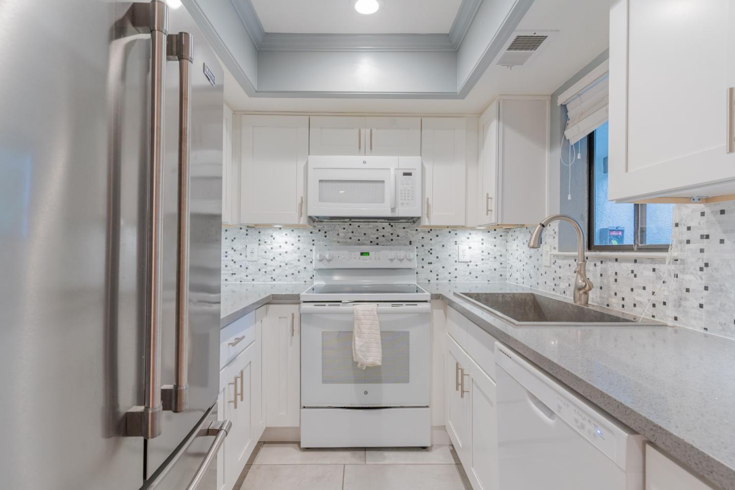 Detail Gallery Image 11 of 19 For 714 San Conrado Ter #2,  Sunnyvale,  CA 94085 - 1 Beds | 1 Baths
