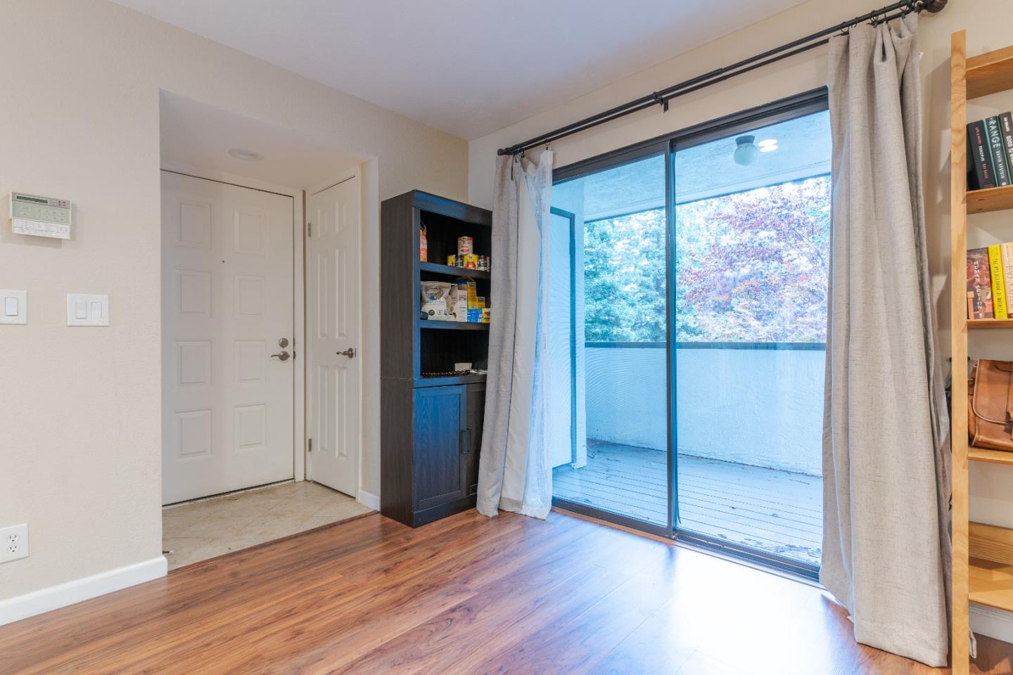 Detail Gallery Image 14 of 19 For 714 San Conrado Ter #2,  Sunnyvale,  CA 94085 - 1 Beds | 1 Baths