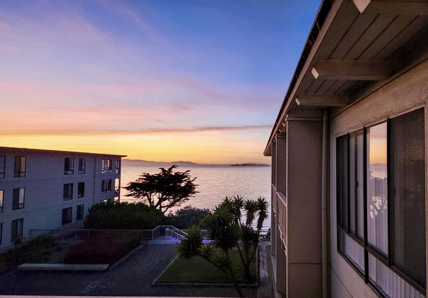 Detail Gallery Image 20 of 32 For 4 Captain Dr #E411,  Emeryville,  CA 94608 - 1 Beds | 1 Baths