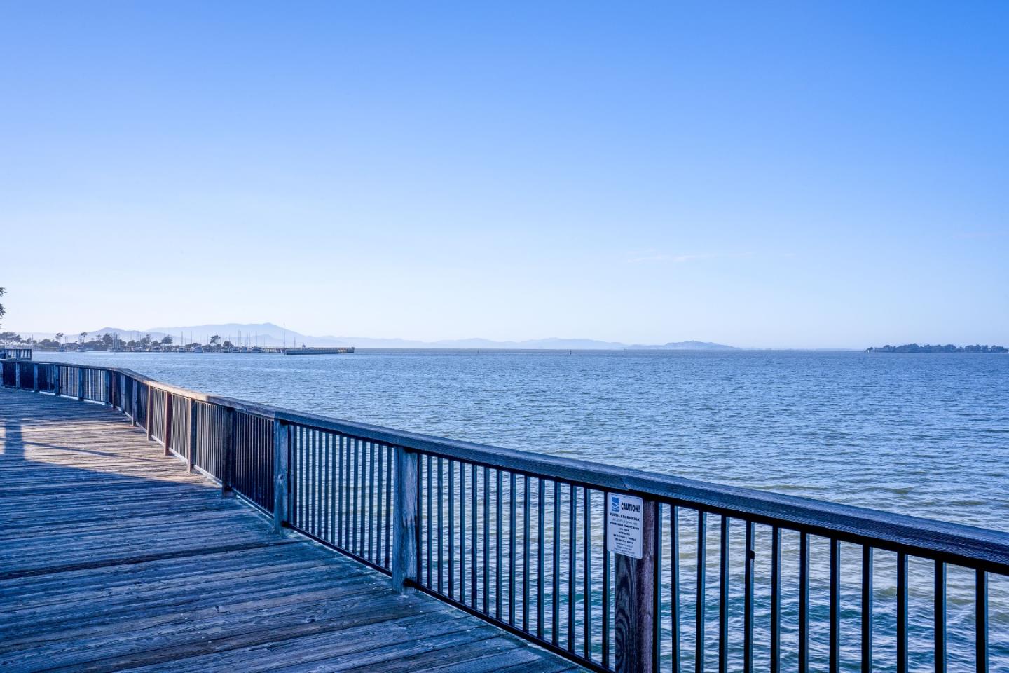 Detail Gallery Image 29 of 32 For 4 Captain Dr #E411,  Emeryville,  CA 94608 - 1 Beds | 1 Baths