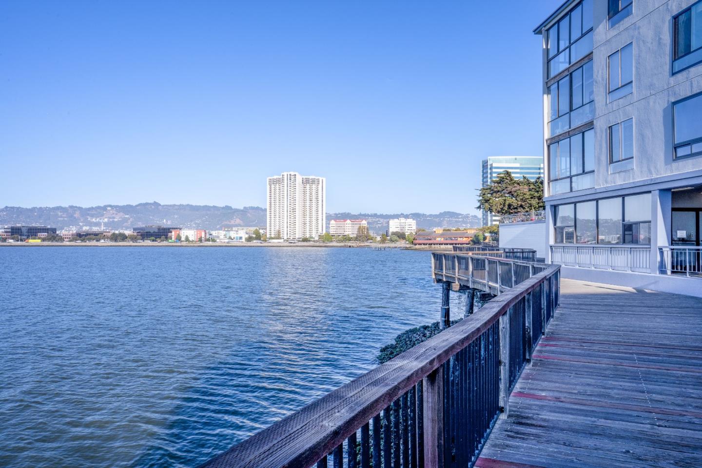 Detail Gallery Image 30 of 32 For 4 Captain Dr #E411,  Emeryville,  CA 94608 - 1 Beds | 1 Baths