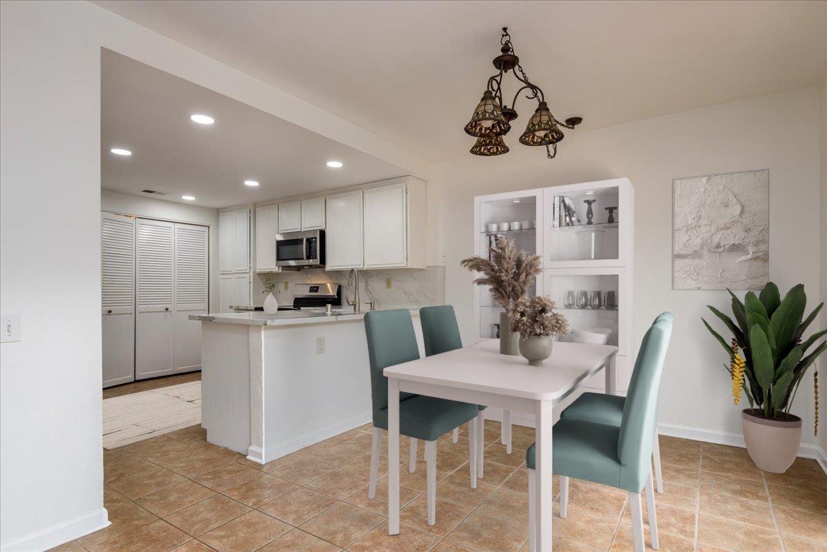 Detail Gallery Image 10 of 22 For 34877 Oyster Bay Ter, Fremont,  CA 94555 - 3 Beds | 2/1 Baths