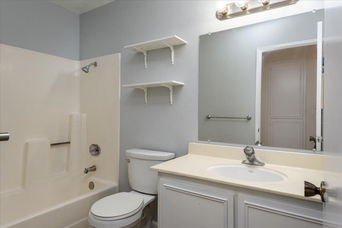 Detail Gallery Image 19 of 22 For 34877 Oyster Bay Ter, Fremont,  CA 94555 - 3 Beds | 2/1 Baths