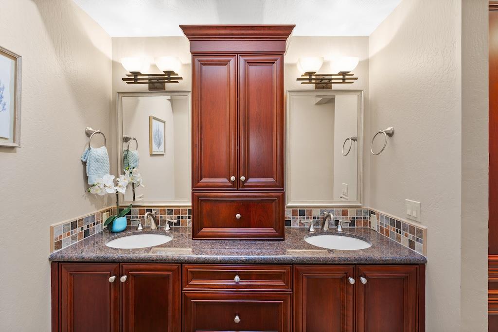 Detail Gallery Image 11 of 27 For 19505 via Monte Dr, Saratoga,  CA 95070 - 4 Beds | 2/1 Baths