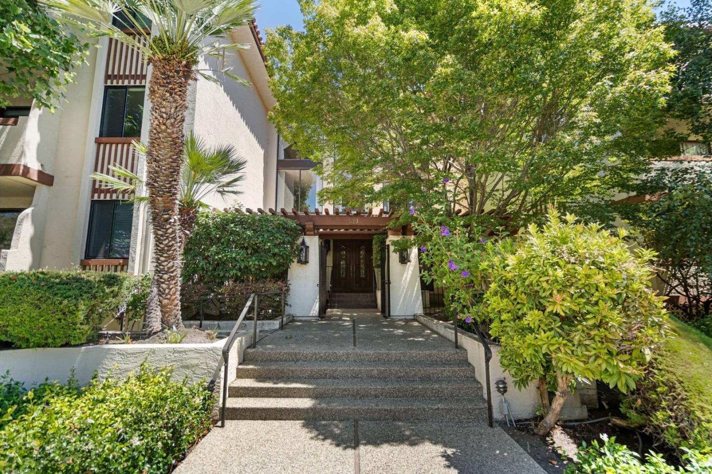 Detail Gallery Image 1 of 36 For 320 Elm St #108,  San Mateo,  CA 94401 - 2 Beds | 2 Baths