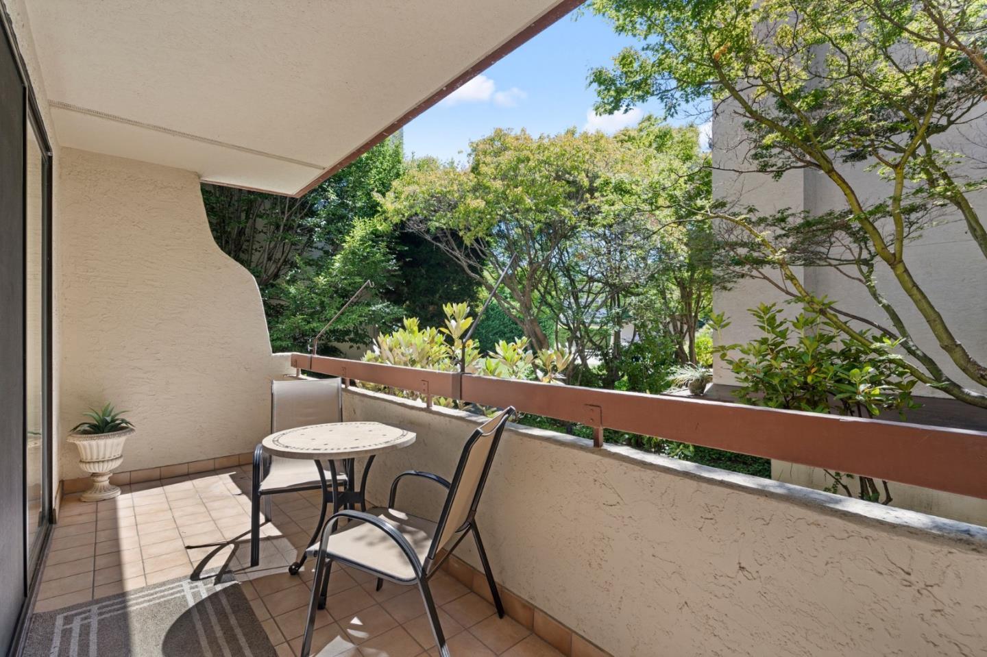 Detail Gallery Image 9 of 36 For 320 Elm St #108,  San Mateo,  CA 94401 - 2 Beds | 2 Baths