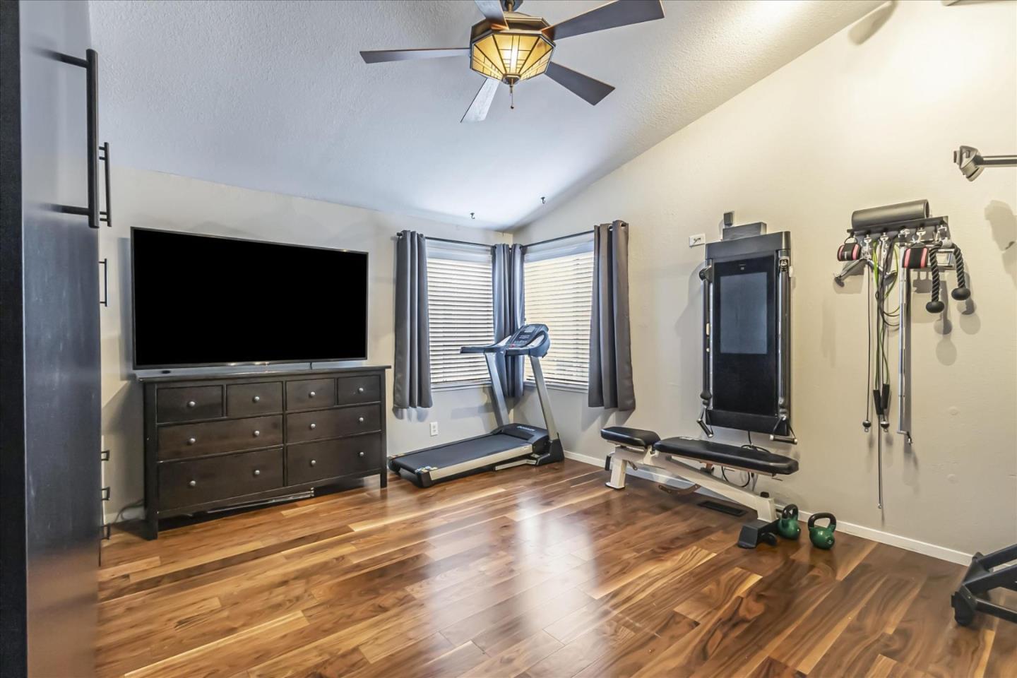 Detail Gallery Image 21 of 28 For 501 Moorpark Way #83,  Mountain View,  CA 94041 - 3 Beds | 2 Baths