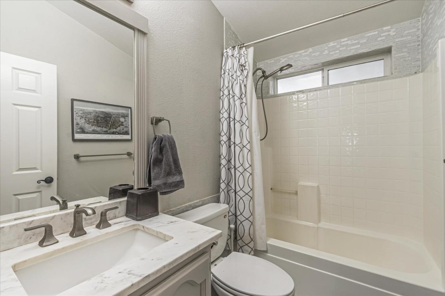 Detail Gallery Image 24 of 28 For 501 Moorpark Way #83,  Mountain View,  CA 94041 - 3 Beds | 2 Baths