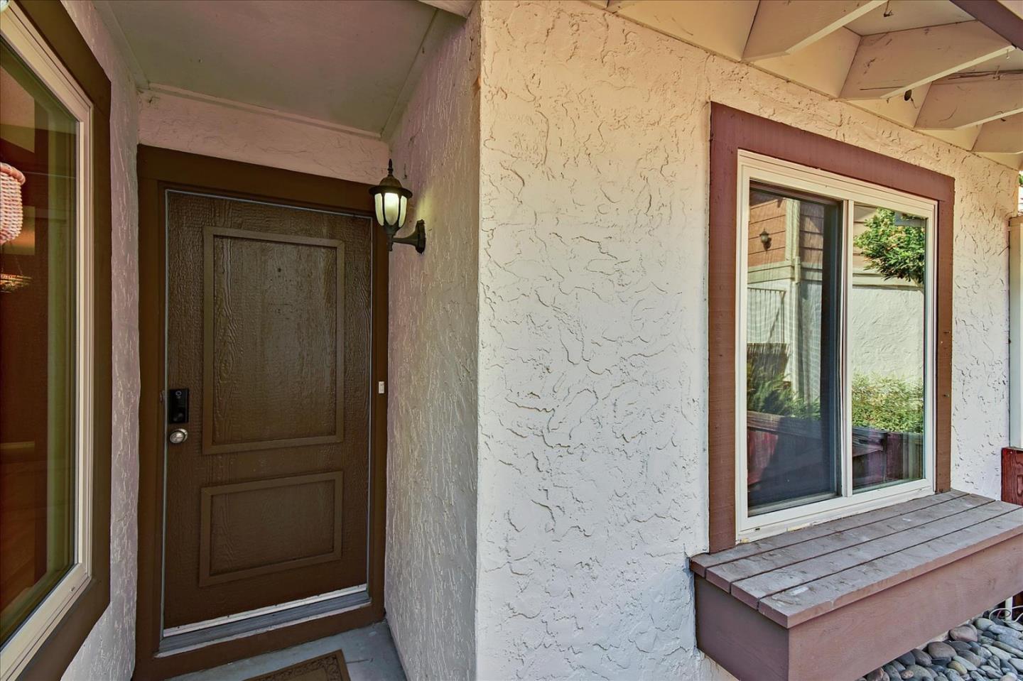 Detail Gallery Image 5 of 55 For 3236 Rocky Water Ln, San Jose,  CA 95148 - 3 Beds | 2 Baths