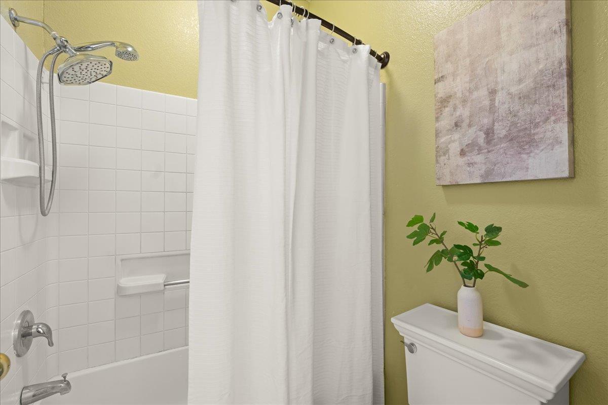 Detail Gallery Image 15 of 20 For 5875 Lake Almanor Drive, San Jose,  CA 95123 - 2 Beds | 1 Baths