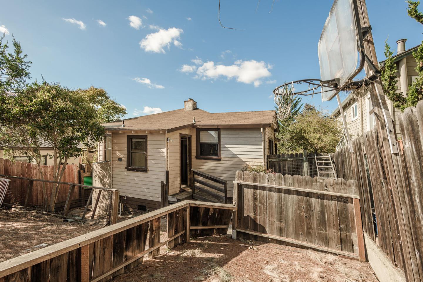 Detail Gallery Image 17 of 33 For 481 Quartz St, Redwood City,  CA 94062 - 2 Beds | 1 Baths