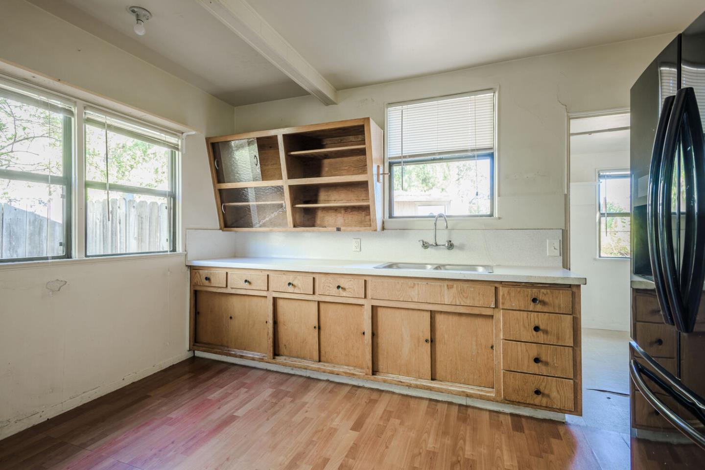 Detail Gallery Image 8 of 33 For 481 Quartz St, Redwood City,  CA 94062 - 2 Beds | 1 Baths