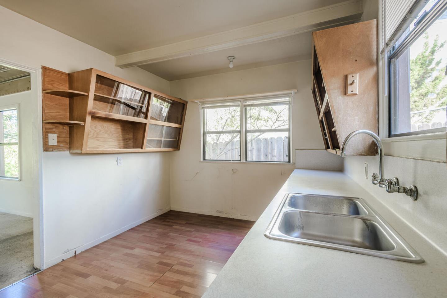 Detail Gallery Image 9 of 33 For 481 Quartz St, Redwood City,  CA 94062 - 2 Beds | 1 Baths