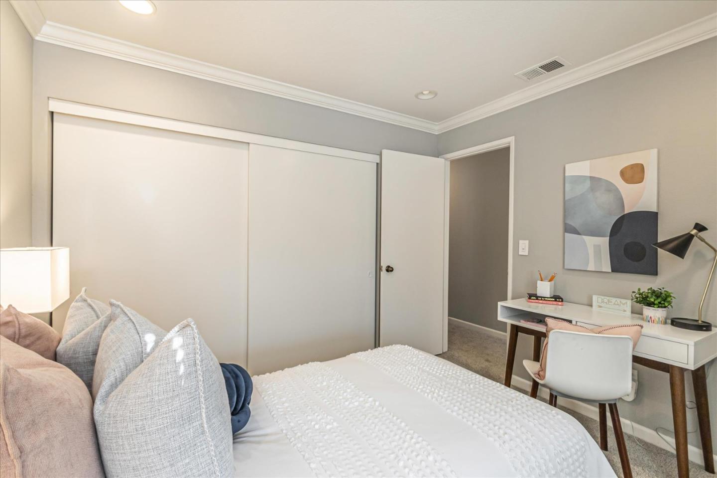 Detail Gallery Image 25 of 38 For 2058 Foxhall Loop, San Jose,  CA 95125 - 2 Beds | 1/1 Baths