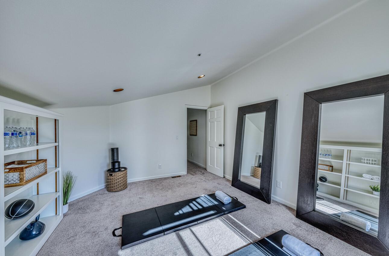 Detail Gallery Image 33 of 75 For 23675 Determine Ln, Monterey,  CA 93940 - 3 Beds | 2/1 Baths