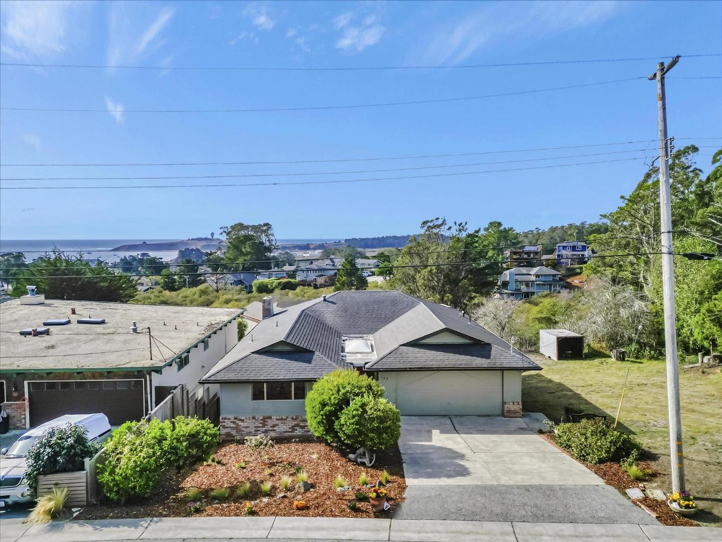 Detail Gallery Image 42 of 56 For 155 Escalona Ave, El Granada,  CA 94018 - 2 Beds | 2 Baths