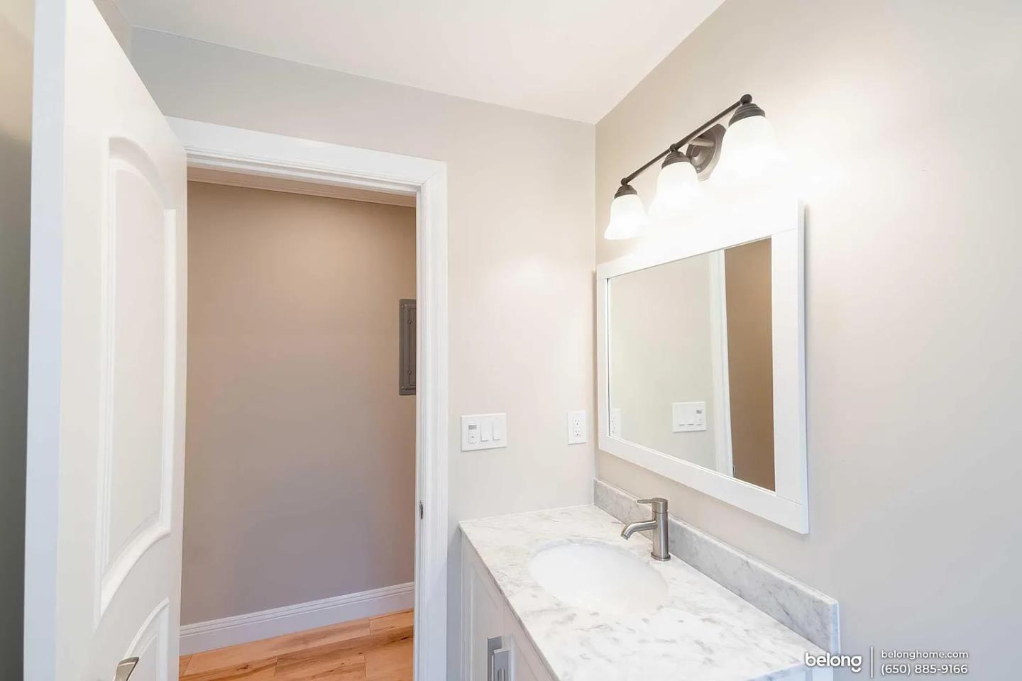 Detail Gallery Image 7 of 21 For 710 5th Ave, Redwood City,  CA 94063 - 2 Beds | 2 Baths