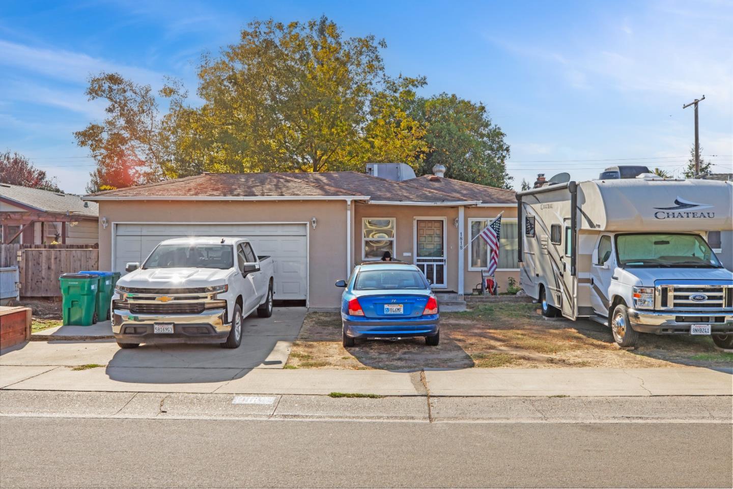 Detail Gallery Image 1 of 3 For 1818 Colette St, Lodi,  CA 95242 - 3 Beds | 2 Baths