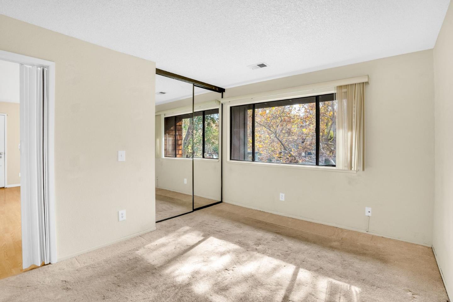 Detail Gallery Image 13 of 22 For 3008 La Terrace Cir, San Jose,  CA 95123 - 1 Beds | 1 Baths