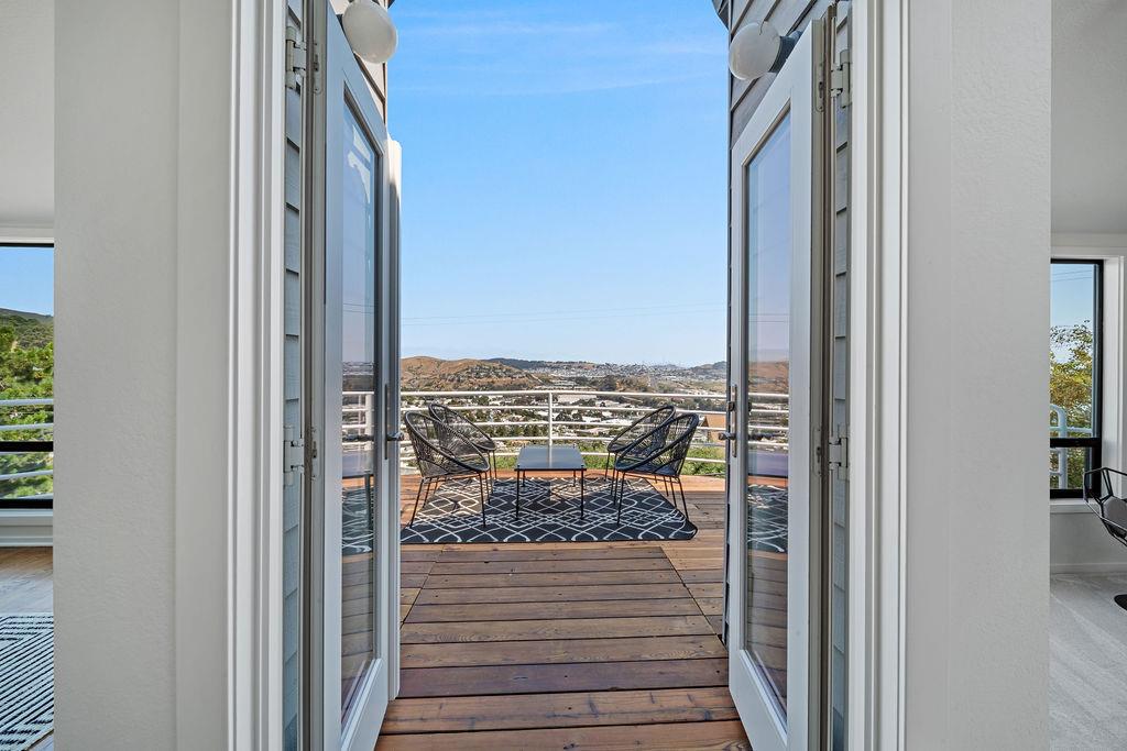 Detail Gallery Image 11 of 47 For 434 Kings Rd, Brisbane,  CA 94005 - 3 Beds | 2/1 Baths