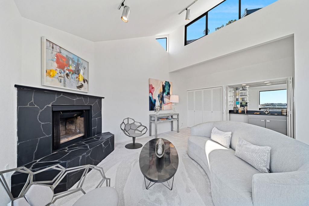 Detail Gallery Image 5 of 47 For 434 Kings Rd, Brisbane,  CA 94005 - 3 Beds | 2/1 Baths