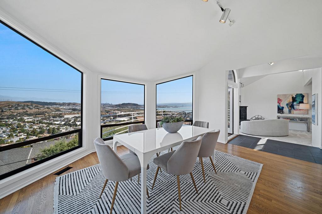 Detail Gallery Image 9 of 47 For 434 Kings Rd, Brisbane,  CA 94005 - 3 Beds | 2/1 Baths