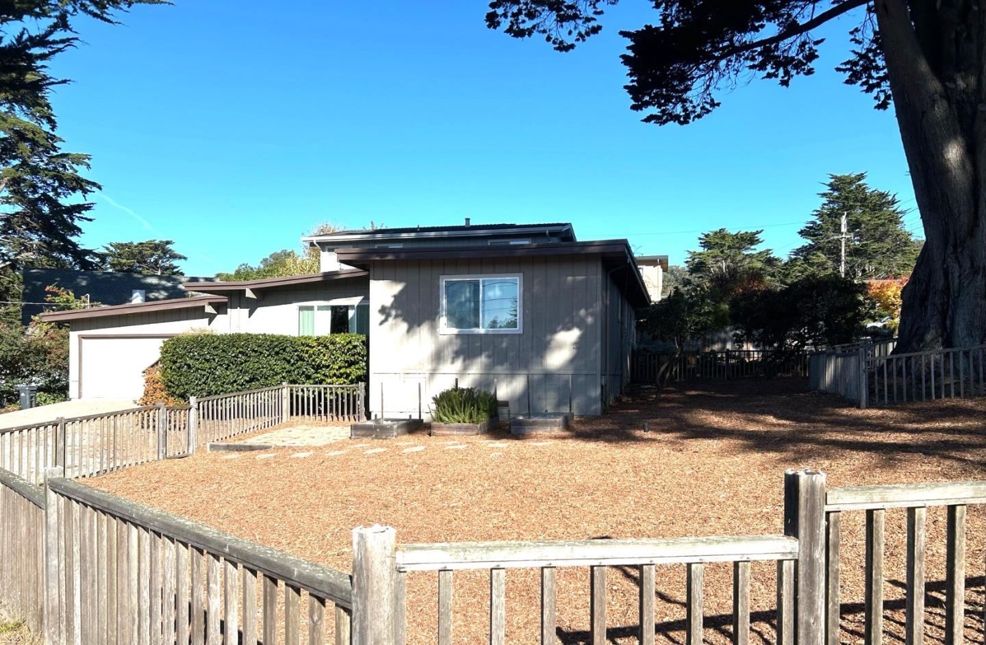 Detail Gallery Image 1 of 15 For 317 Doris Ave, Aptos,  CA 95003 - 2 Beds | 2 Baths