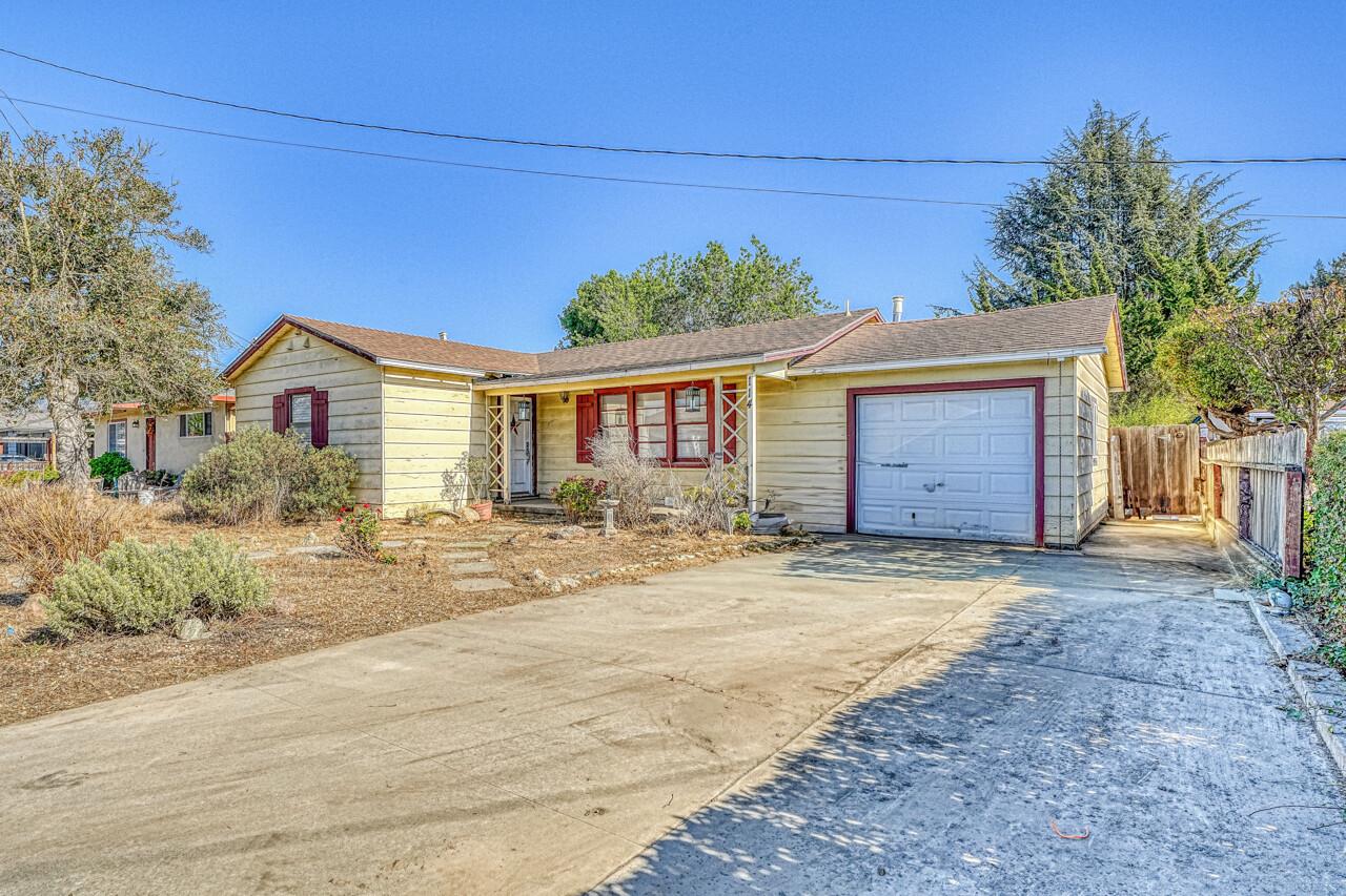 Detail Gallery Image 1 of 6 For 114 Anderson Dr, Watsonville,  CA 95076 - 2 Beds | 1 Baths