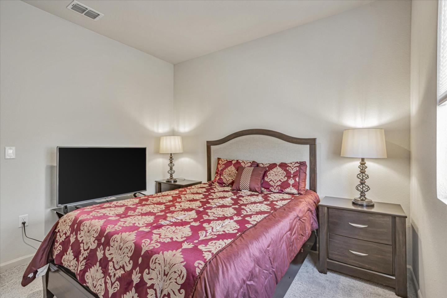 Detail Gallery Image 26 of 50 For 2051 Rosewood Dr, Hollister,  CA 95023 - 3 Beds | 2/1 Baths