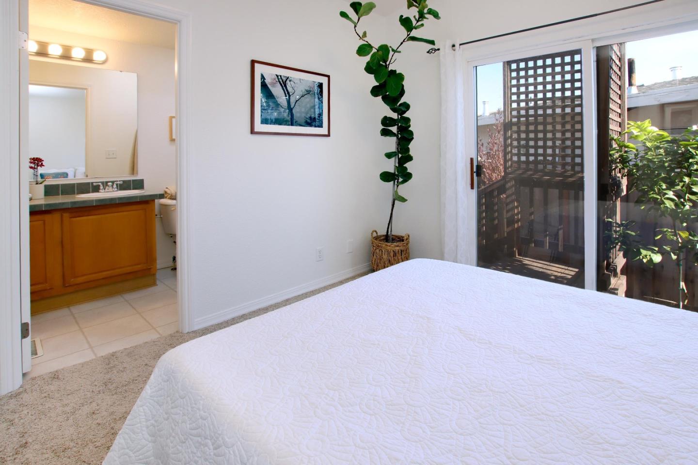 Detail Gallery Image 16 of 34 For 1555 Merrill St 111a,  Santa Cruz,  CA 95062 - 2 Beds | 2 Baths