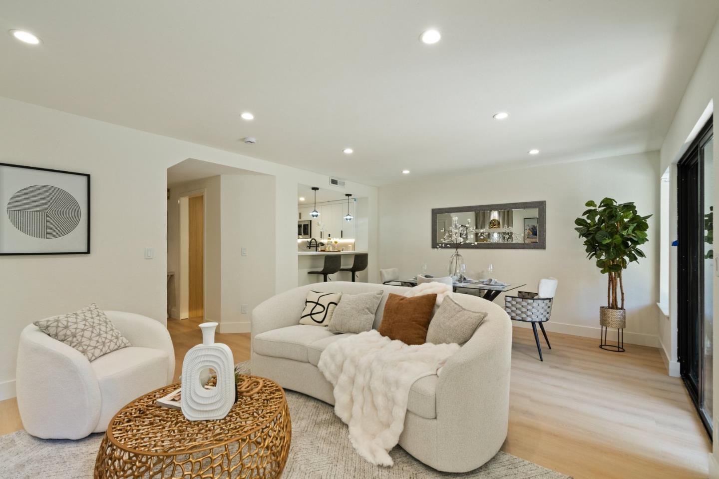 Detail Gallery Image 4 of 40 For 940 Cherry Glen Ter, Fremont,  CA 94536 - 3 Beds | 2/1 Baths