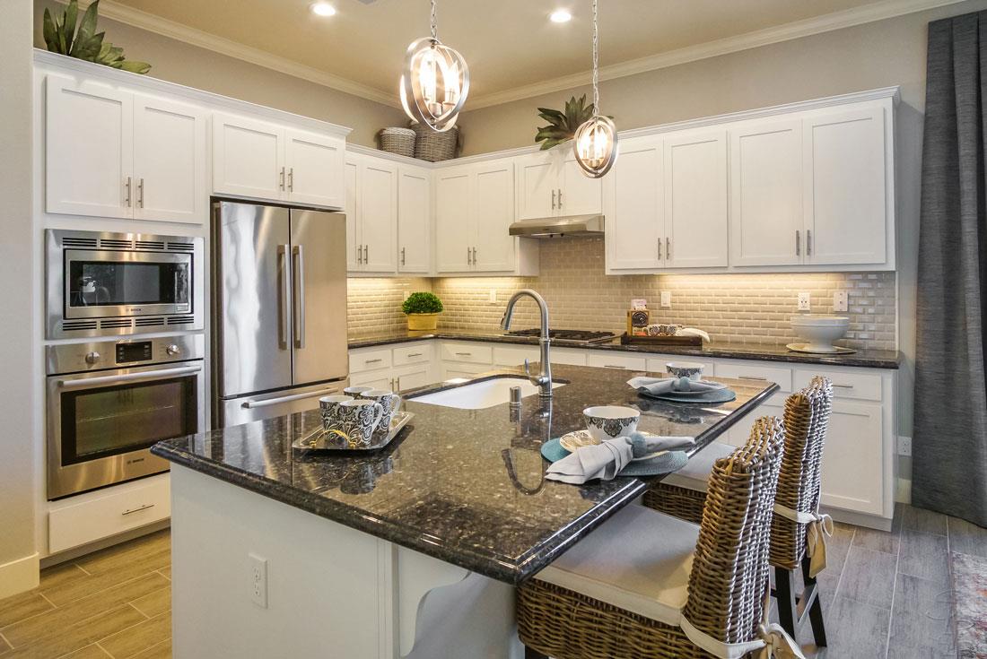Detail Gallery Image 2 of 10 For 1194 Sunridge Dr #15-52,  Hollister,  CA 95023 - 4 Beds | 2/1 Baths