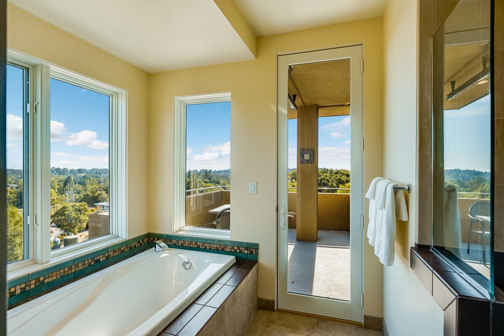 Detail Gallery Image 36 of 66 For 3765 Old Pilkington Rd, Santa Cruz,  CA 95060 - 4 Beds | 2/1 Baths