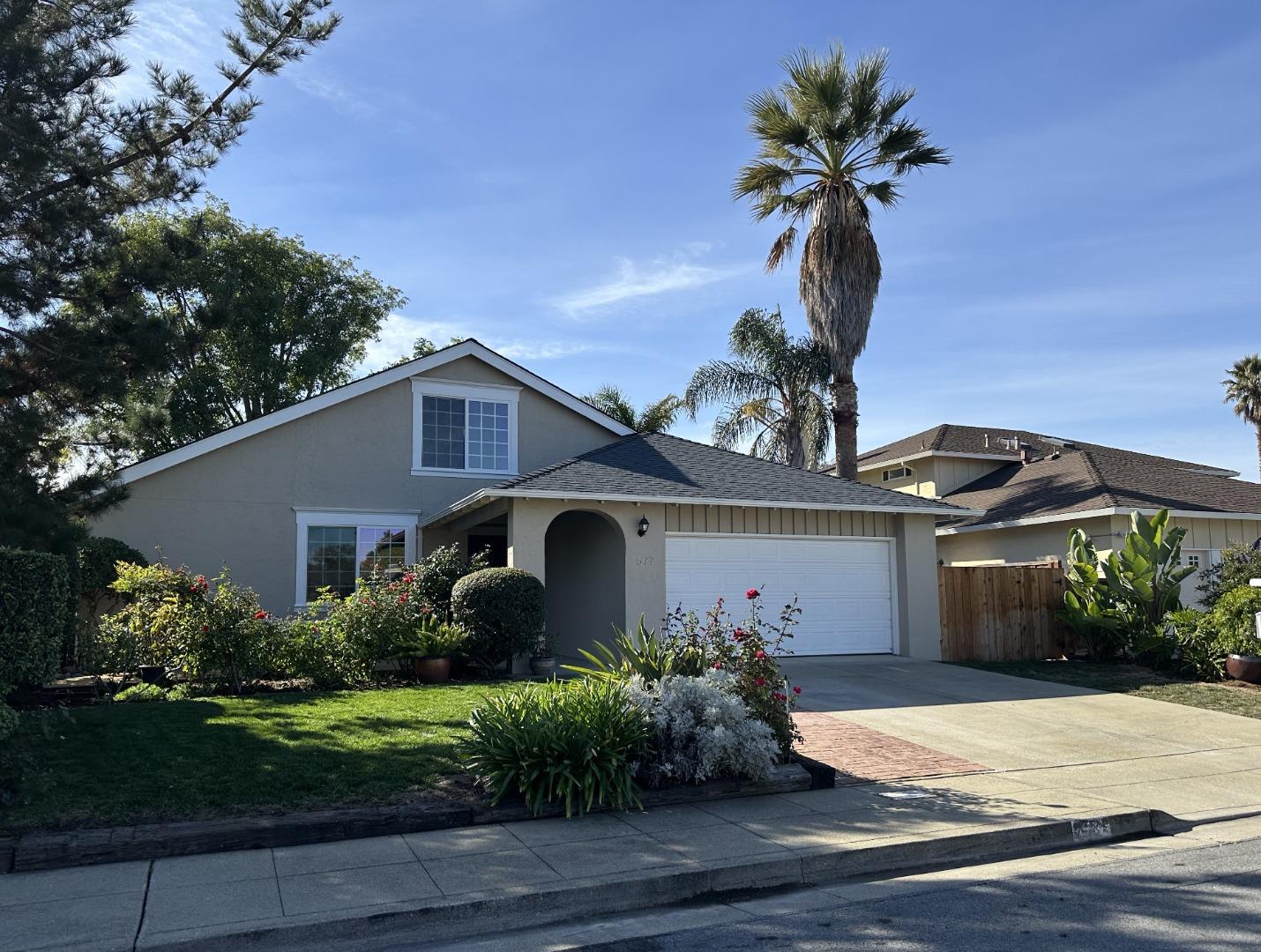 Detail Gallery Image 1 of 46 For 577 Anchor Cir, Redwood City,  CA 94065 - 4 Beds | 2 Baths