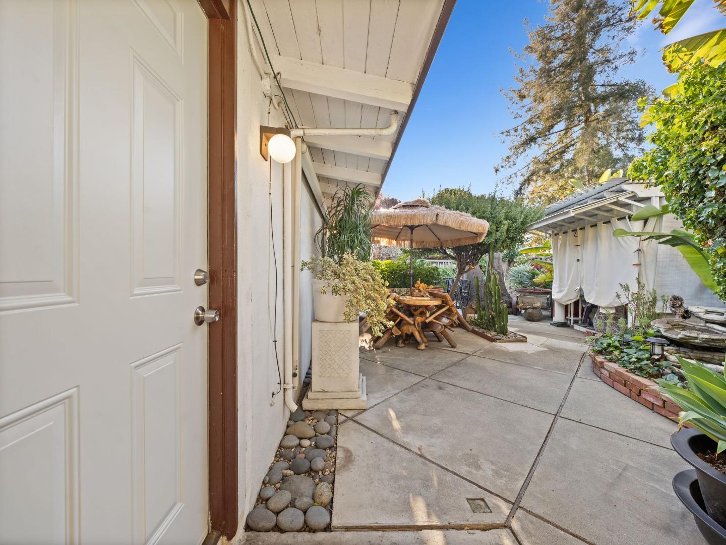 Detail Gallery Image 25 of 37 For 206 Velvetlake Dr, Sunnyvale,  CA 94089 - 3 Beds | 2 Baths