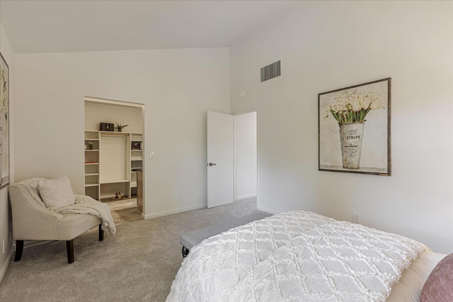 Detail Gallery Image 27 of 38 For 574 Latimer Cir, Campbell,  CA 95008 - 3 Beds | 2/1 Baths