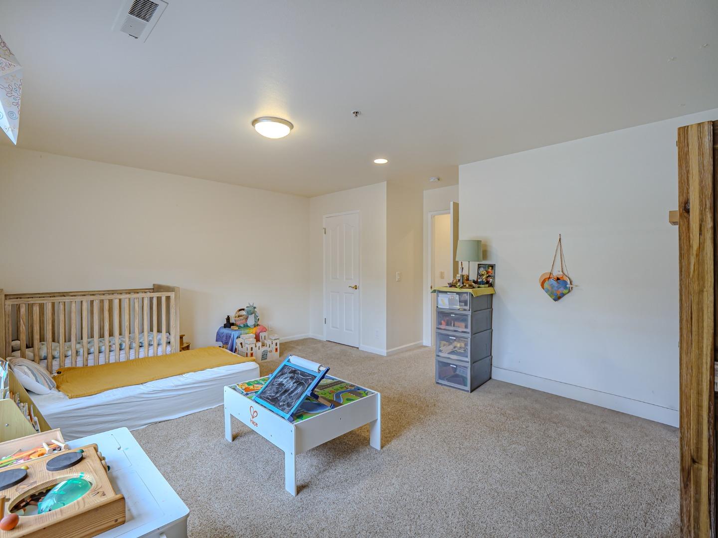 Detail Gallery Image 18 of 57 For 106 Clinton St, Santa Cruz,  CA 95062 - 5 Beds | 4/1 Baths