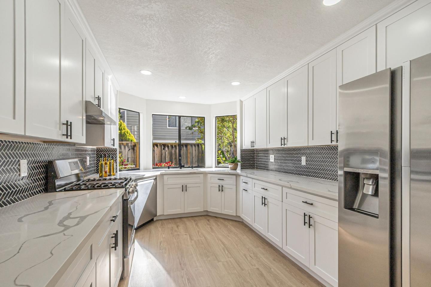 Detail Gallery Image 8 of 52 For 551 Oroville Rd, Milpitas,  CA 95035 - 4 Beds | 2/1 Baths