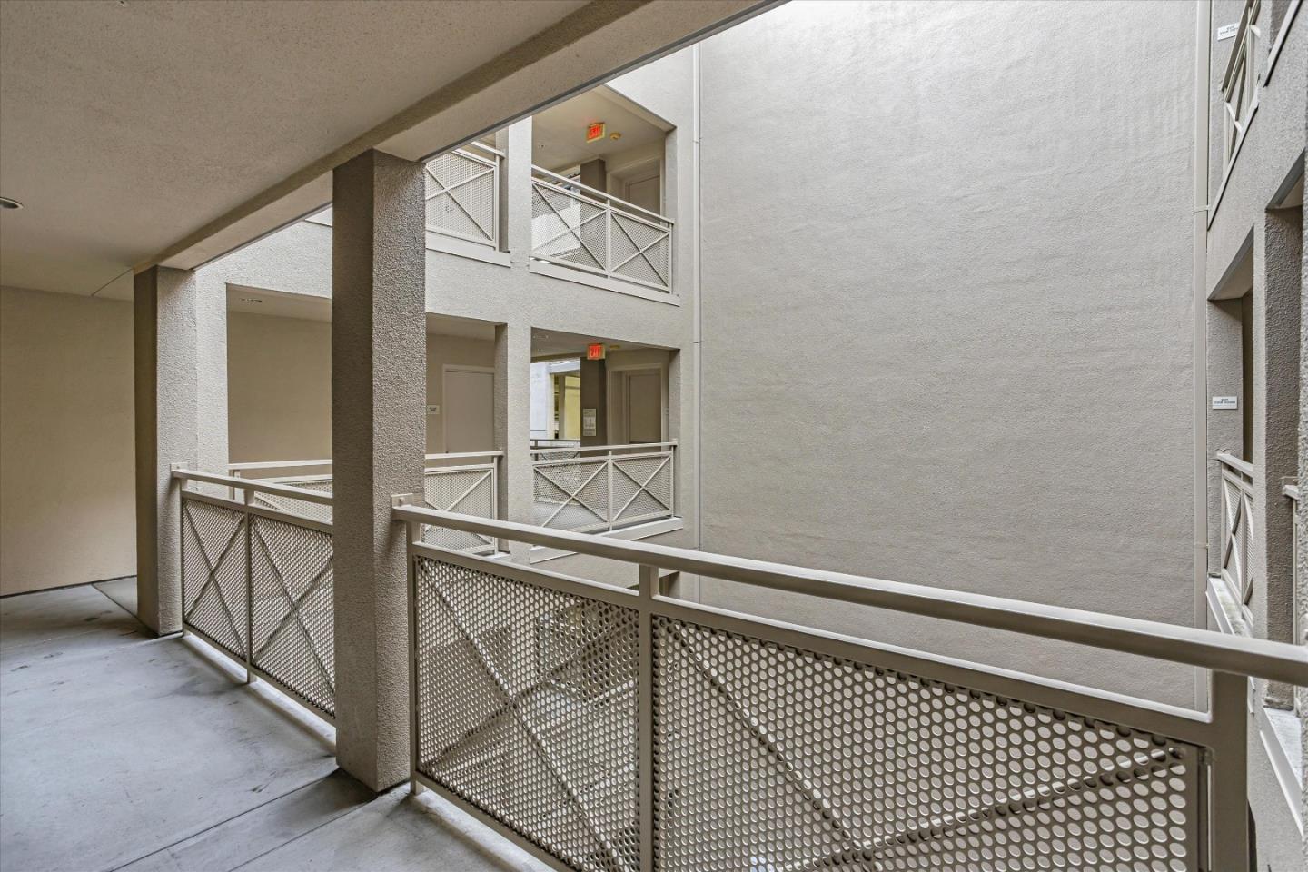 Detail Gallery Image 26 of 43 For 1101 S Main St #329,  Milpitas,  CA 95035 - 1 Beds | 1 Baths