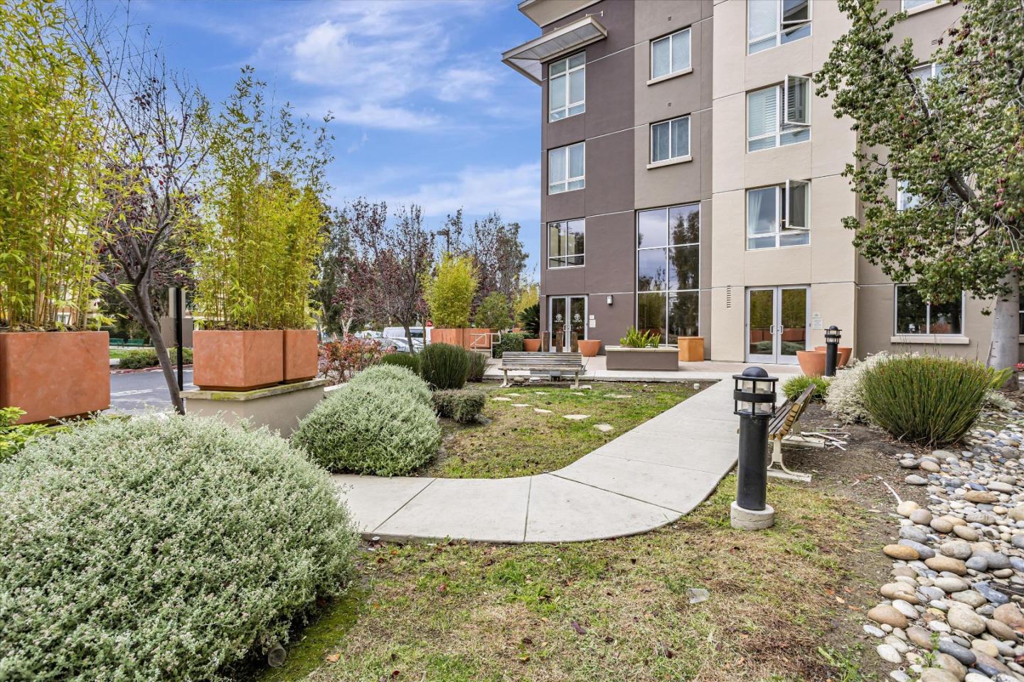 Detail Gallery Image 32 of 43 For 1101 S Main St #329,  Milpitas,  CA 95035 - 1 Beds | 1 Baths