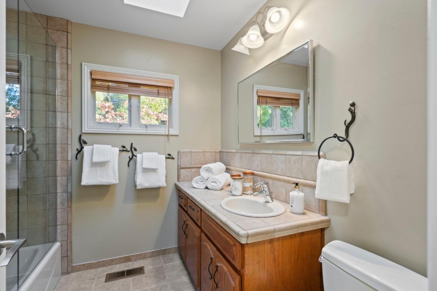 Detail Gallery Image 27 of 55 For 17596 Blanchard Dr, Monte Sereno,  CA 95030 - 3 Beds | 3/1 Baths