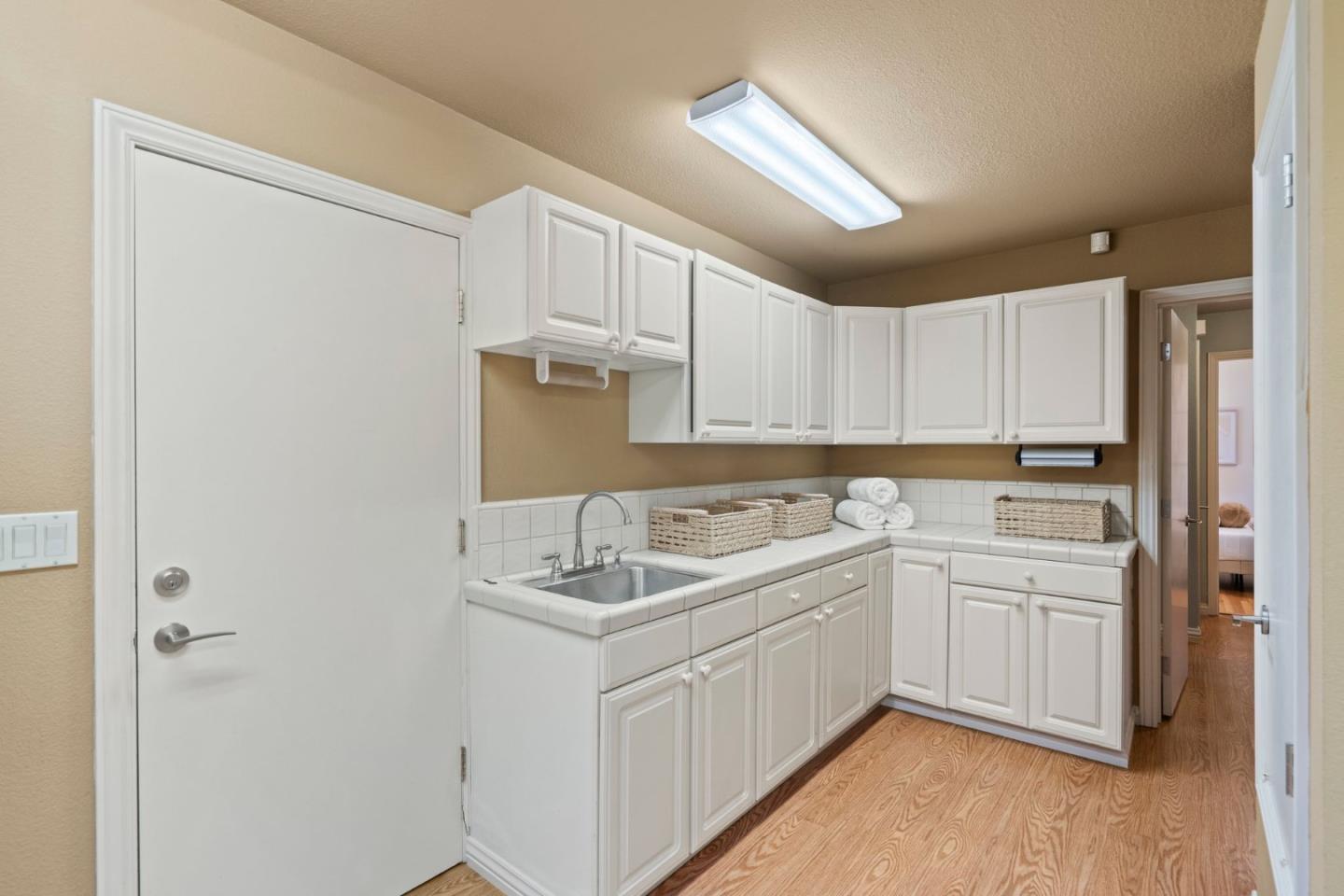 Detail Gallery Image 33 of 55 For 17596 Blanchard Dr, Monte Sereno,  CA 95030 - 3 Beds | 3/1 Baths