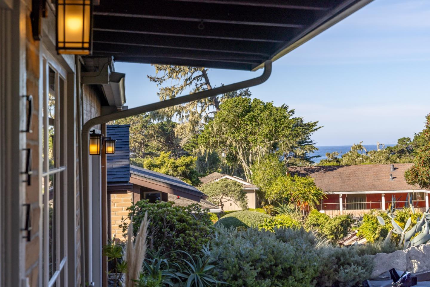 Detail Gallery Image 16 of 20 For 244 Grove Acre Ave, Pacific Grove,  CA 93950 - 2 Beds | 1 Baths