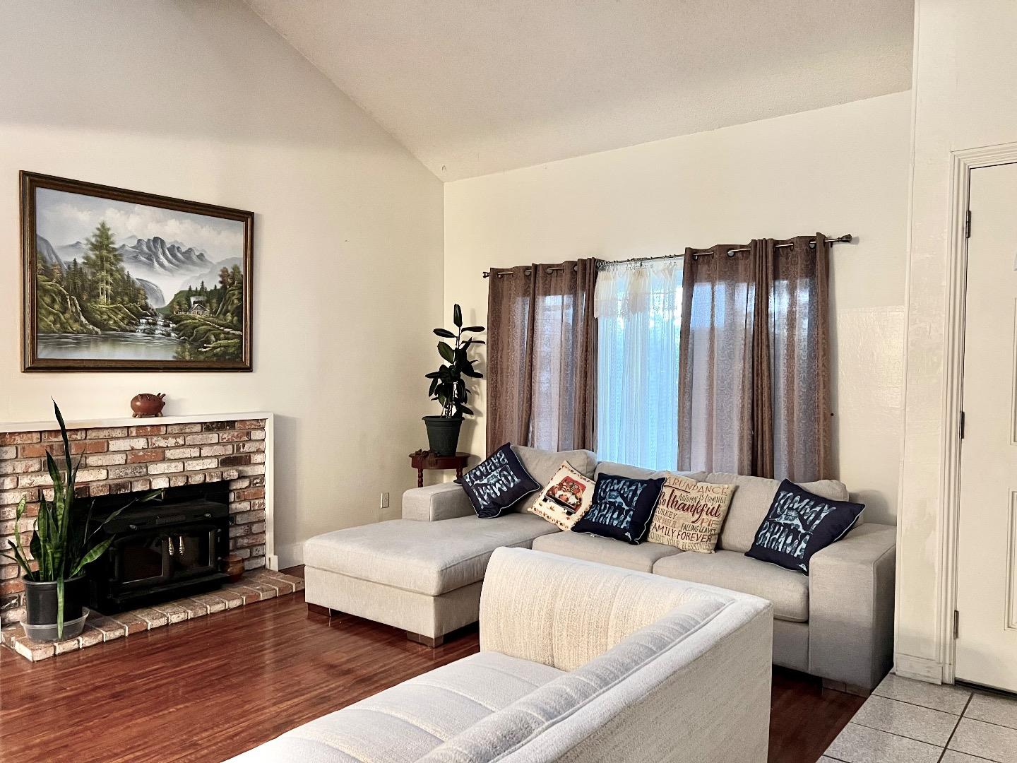 Detail Gallery Image 5 of 42 For 2820 Skipton Ct, Antioch,  CA 94509 - 4 Beds | 2/1 Baths