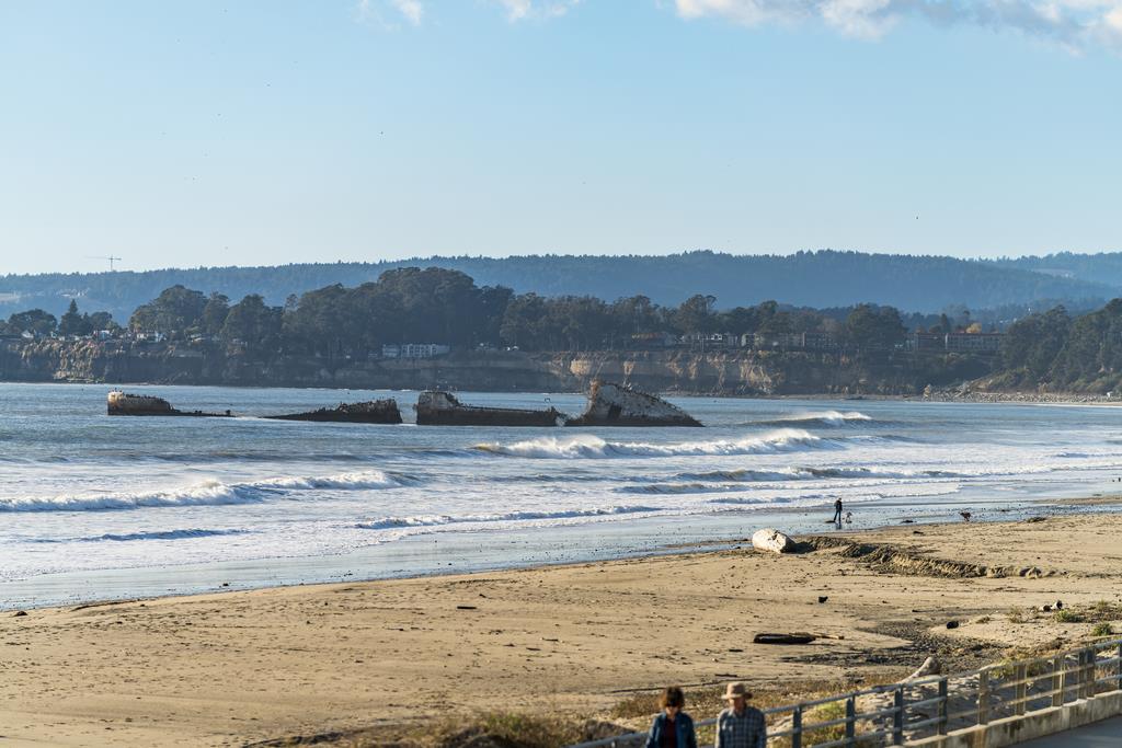 Detail Gallery Image 43 of 56 For 335 Beach Dr, Aptos,  CA 95003 - 3 Beds | 3 Baths