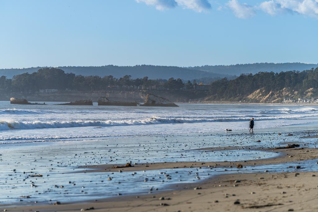 Detail Gallery Image 44 of 56 For 335 Beach Dr, Aptos,  CA 95003 - 3 Beds | 3 Baths