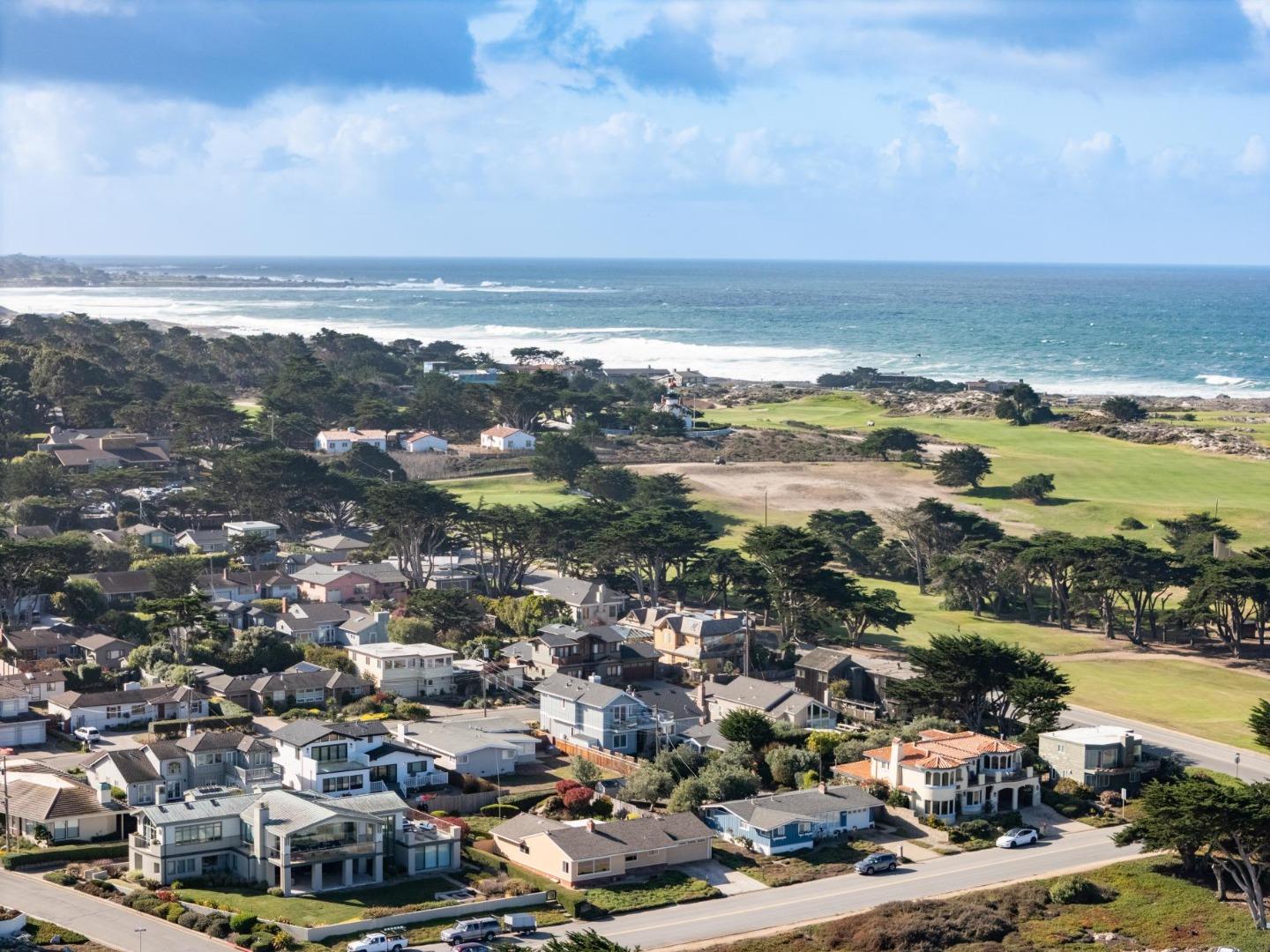 Detail Gallery Image 33 of 36 For 1261 Ocean View Blvd, Pacific Grove,  CA 93950 - 3 Beds | 2 Baths